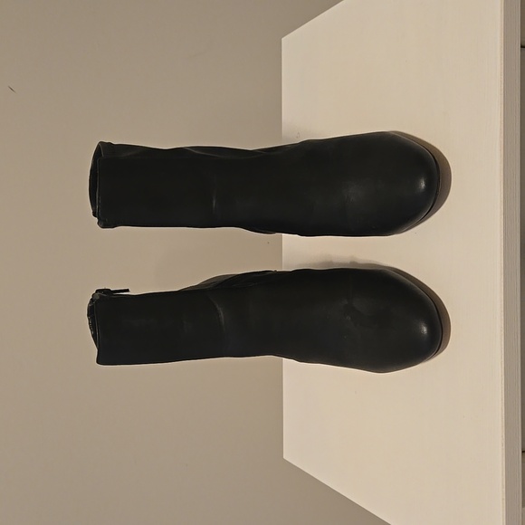 Boots - Picture 1 of 5